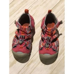 Keen Size 2 Seacamp II Pink and Stripes Shoes